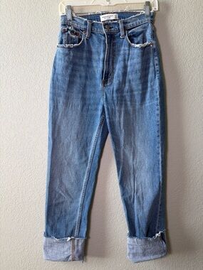 Abercrombie & Fitch Women's The Ankle Straight Ultra High Rise 27/4L Curve Love